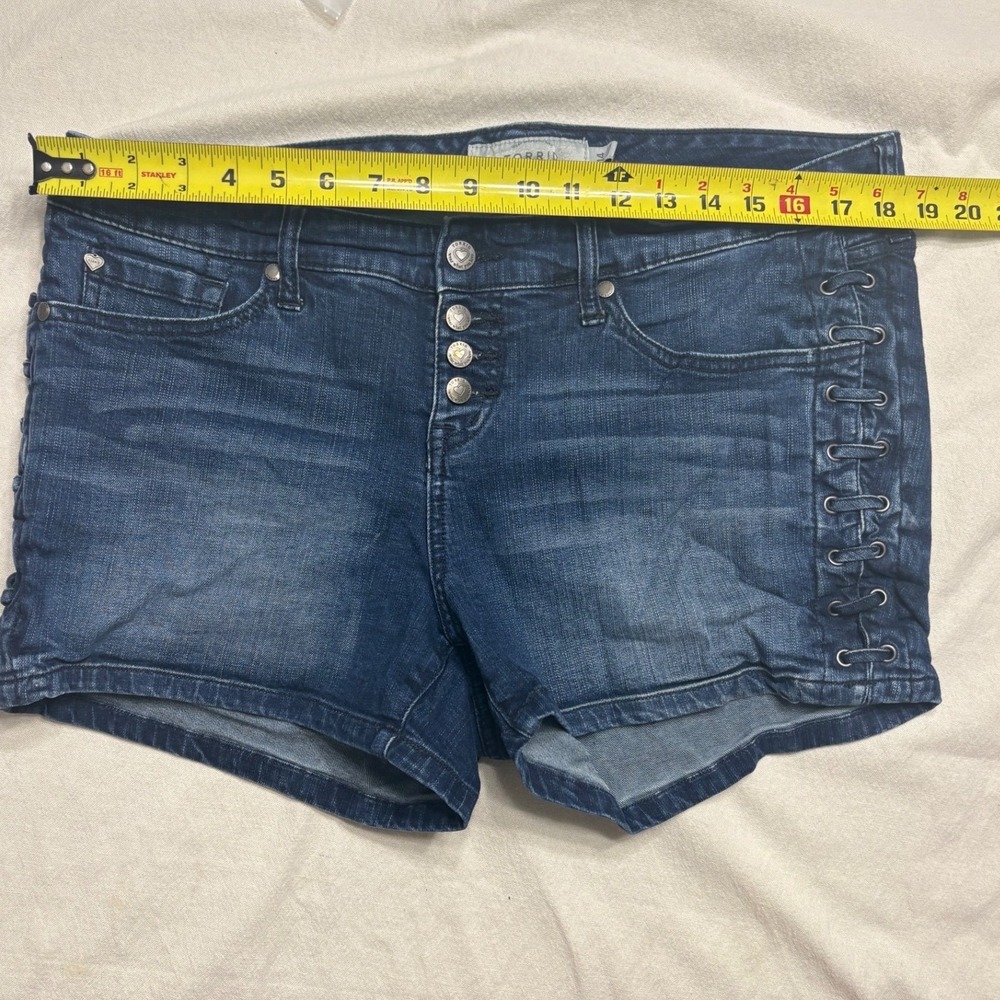 Torrid Denim Shorts Size 14 Dark Wash Lace Up Sides Button Fly Mid Rise - Picture 5 of 6